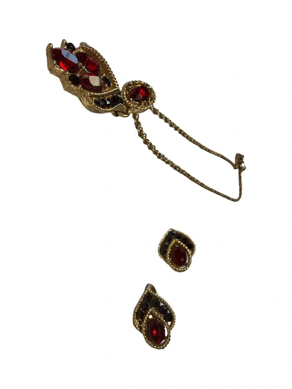 Trifari vintage red